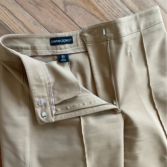 Cynthia Rowley Khaki Capri - Picture 2 of 4